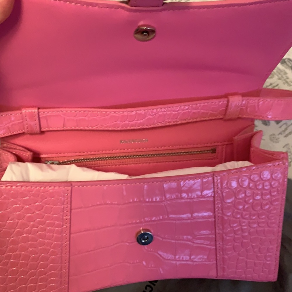 ~~SOLD ~~šš„°š„°Balenciaga Pink Hourglass Bag - Picture 8 of 9